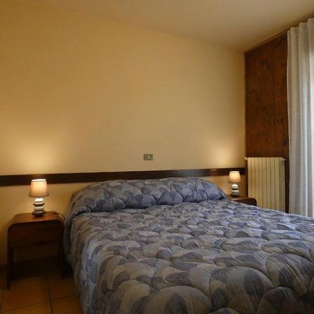 Dimora Fresilia Casa Vacanze Opi Esterno foto