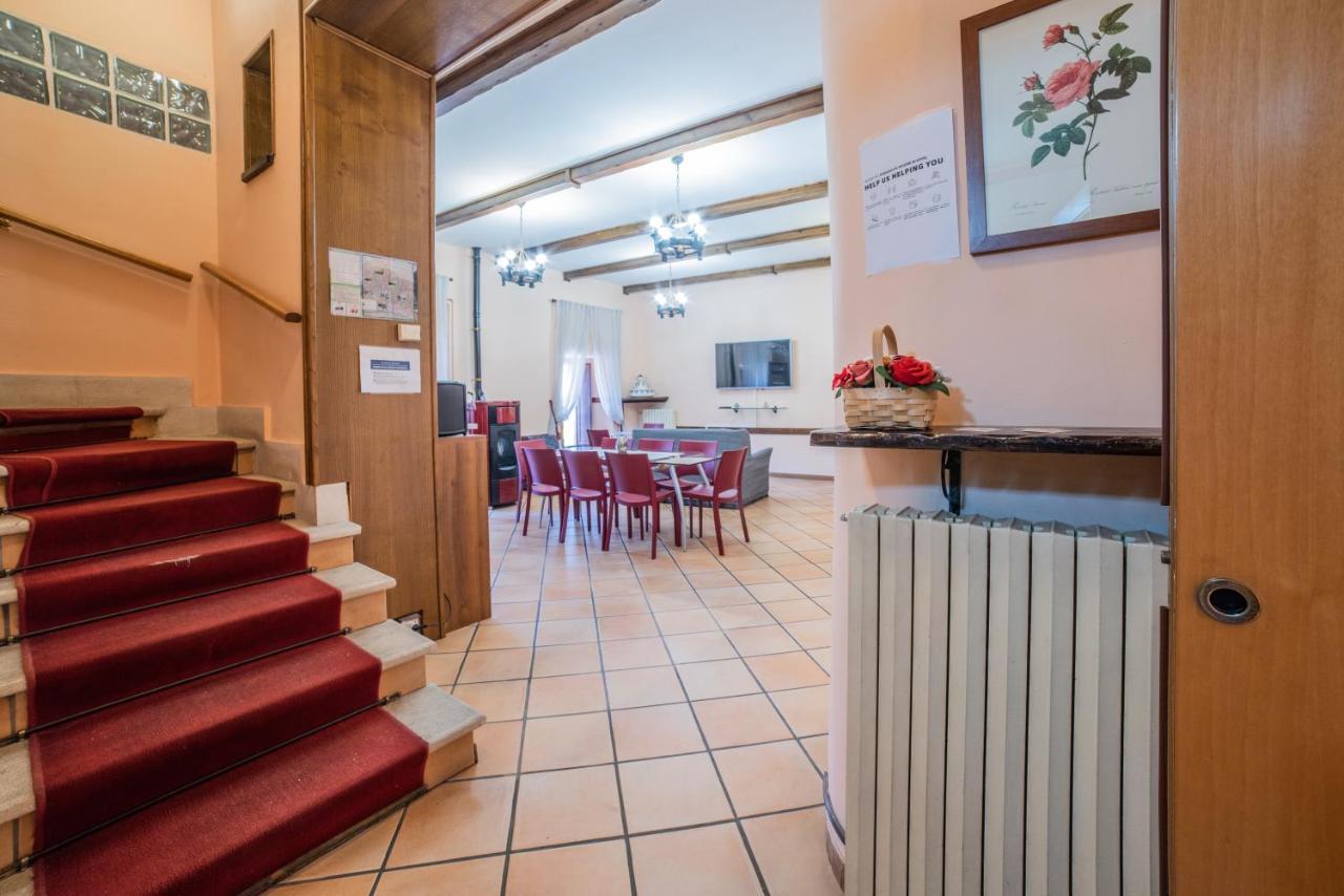 Dimora Fresilia Casa Vacanze Opi Esterno foto