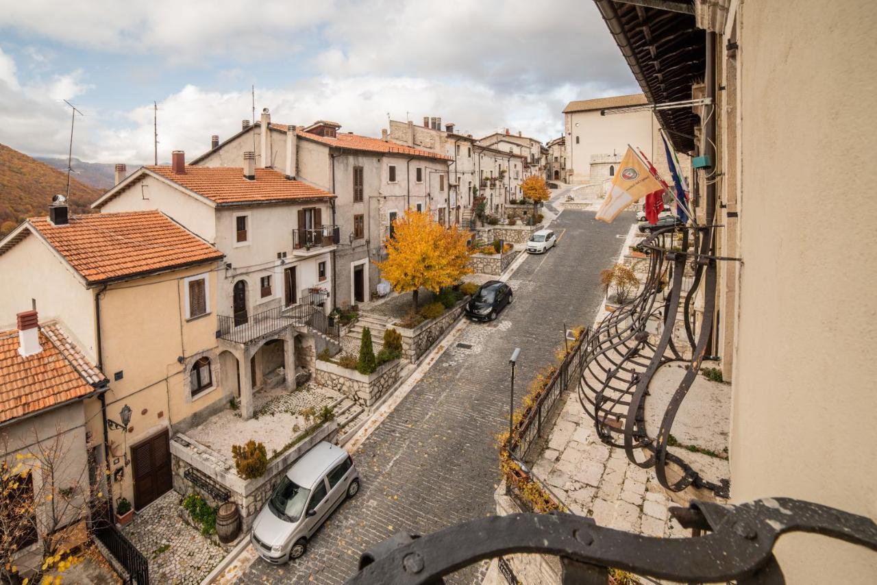 Dimora Fresilia Casa Vacanze Opi Esterno foto
