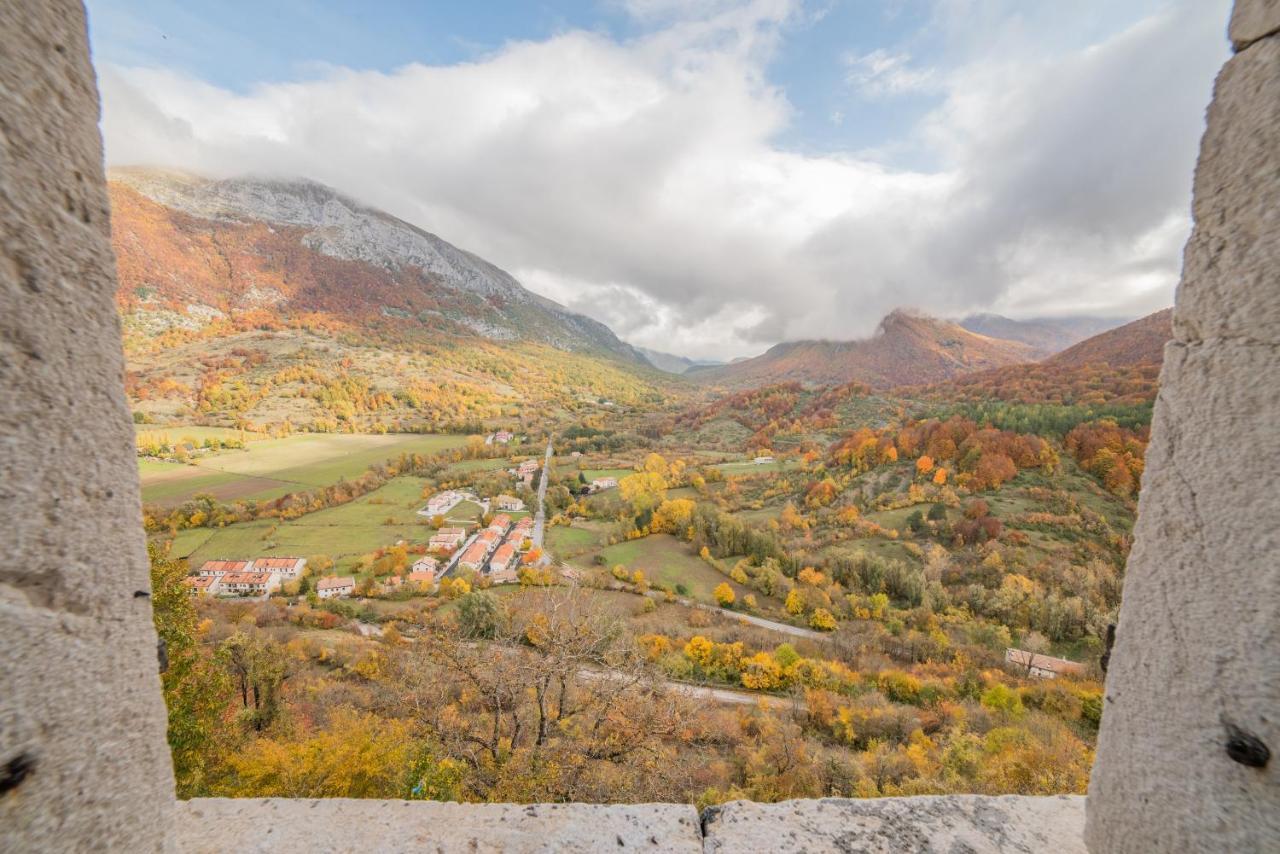 Dimora Fresilia Casa Vacanze Opi Esterno foto