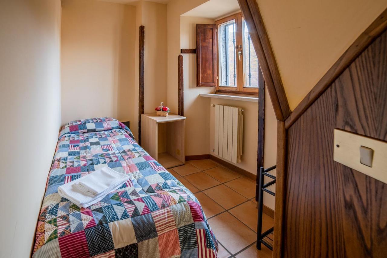 Dimora Fresilia Casa Vacanze Opi Esterno foto